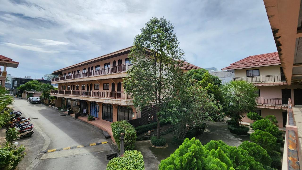 Panupong Hotel Chaweng  Bagian luar foto