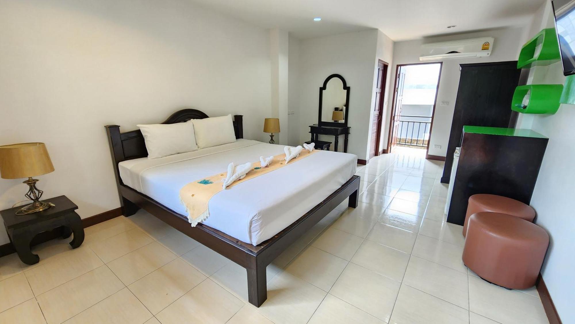 Panupong Hotel Chaweng  Bagian luar foto