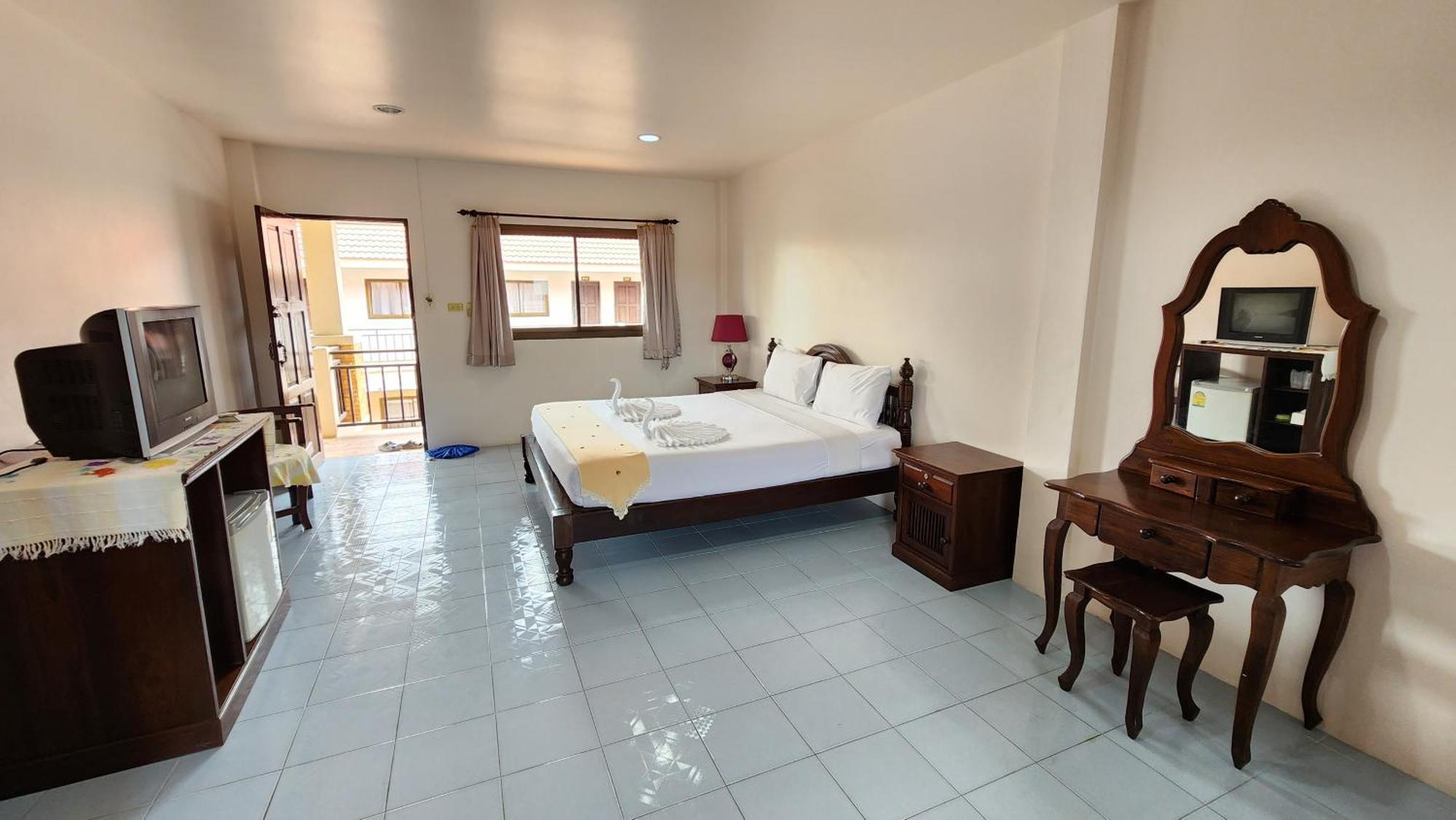 Panupong Hotel Chaweng  Bagian luar foto