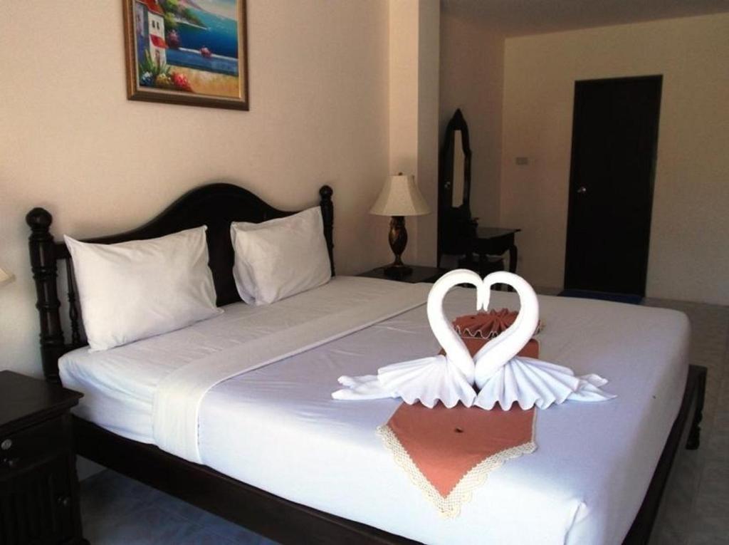 Panupong Hotel Chaweng  Ruang foto