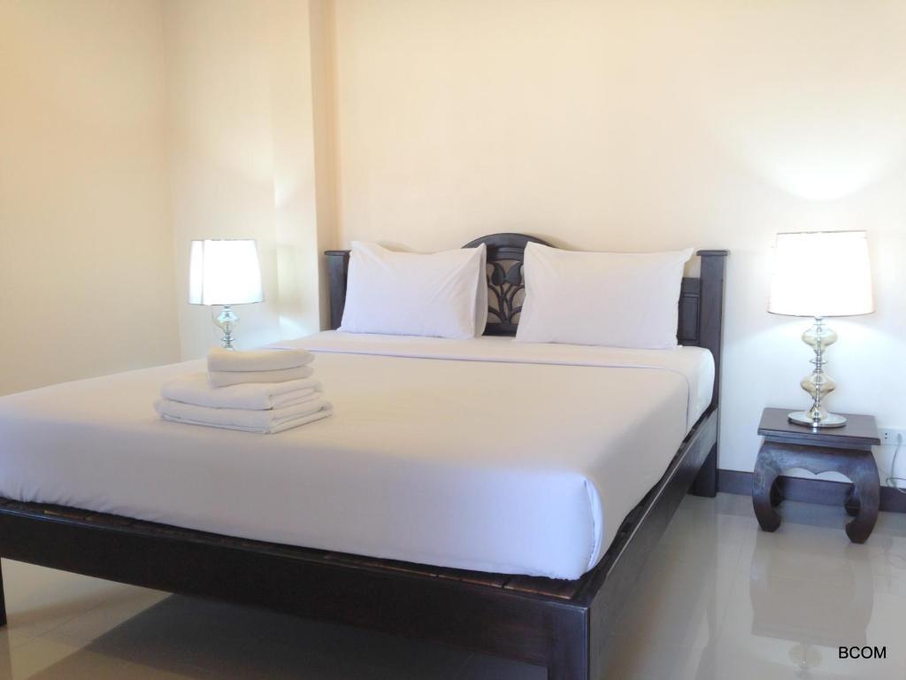 Panupong Hotel Chaweng  Bagian luar foto