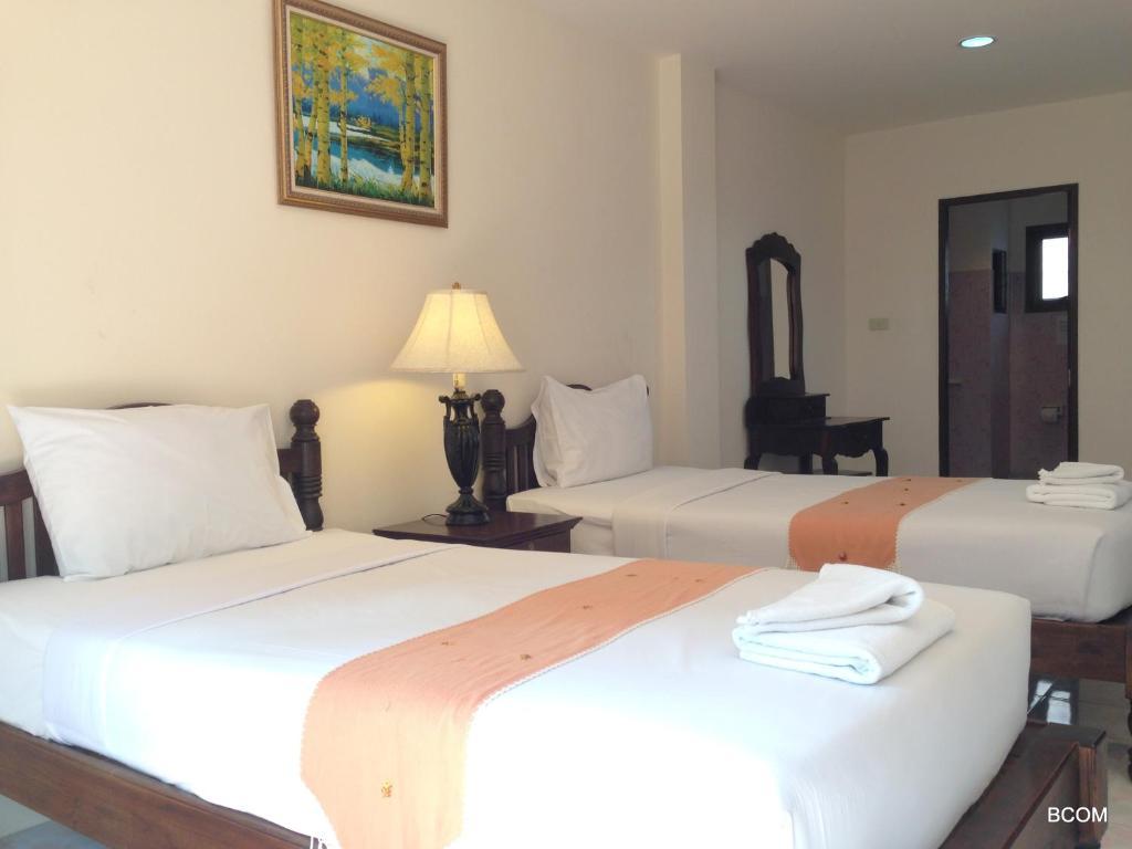 Panupong Hotel Chaweng  Bagian luar foto
