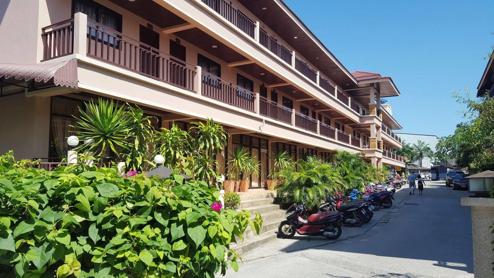 Panupong Hotel Chaweng  Bagian luar foto